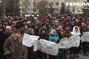 На Вінниччині люди бунтують проти закриття лікарні. В обласному управлінні охорони здоров'я коментувати ситуацію категорично відмовилися.