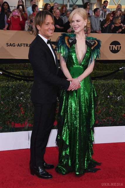 Ніколь Кідман підвело занадто відверте вбрання (фото). У Лос-Анжелесі відбулася 23-я церемонія вручення премії Гільдії кіноакторів США.