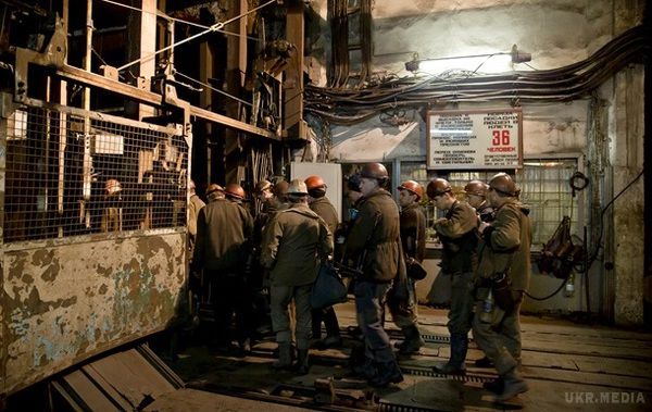 На шахті Засядька заблоковані 203 гірники - ДНР. Шахта знеструмлена через обстріли, заявляють бойовики.