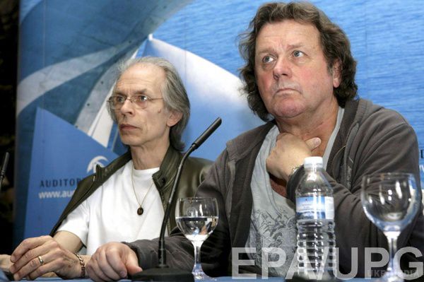 Помер Джон Уеттон — відомий британський рок-музикант. Джон Уеттон, який був учасником британських груп King Crimson, Roxy Music, UK, Uriah Heep, Asia, Wishbone Ash помер у віці 67 років.