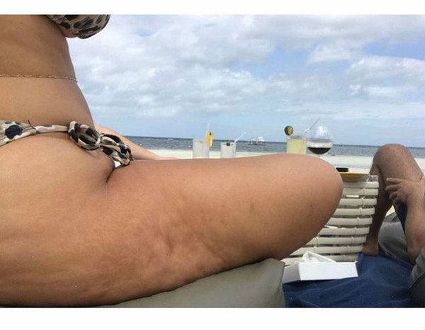 Plus-size модель Ешлі Грем показала целюліт і зізналася в любові до свого тіла. 28-річна красуня опублікувала знімок з пляжу на Філіппінах, на якому чітко видно целюліт на стегнах.