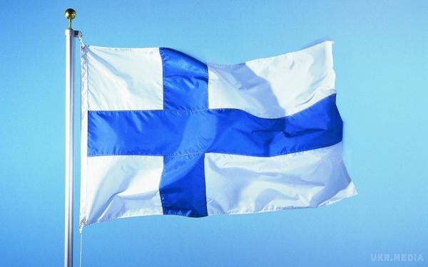  Фінляндія змінить законодавство через агресію "зелених чоловічків" в Україні. Міністр оборони Юссі Нііністьо вважає, що у фінському законодавстві існує "дірка, через яку можуть просочитися "зелені чоловічки". 