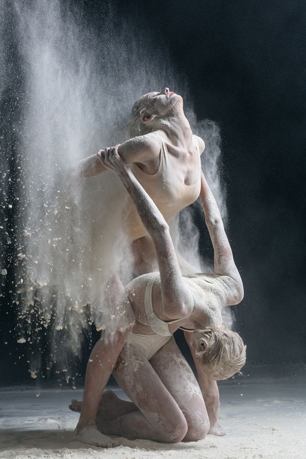 Вибухові портрети танцюристів, від яких не відвести погляд (Фото). Фотограф Alexander Yakovlev знімає дивовижні студійні портрети, наповнені експресією, динамікою і великою майстерністю танцюристів. 