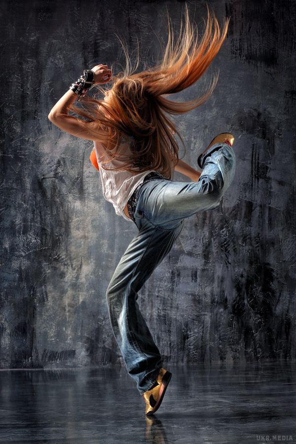 Вибухові портрети танцюристів, від яких не відвести погляд (Фото). Фотограф Alexander Yakovlev знімає дивовижні студійні портрети, наповнені експресією, динамікою і великою майстерністю танцюристів. 