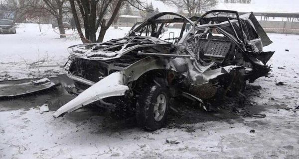 Подробиці вибуху у Луганську: загинула одна людина. Відео 18+. В авто Анащенко був сам.
