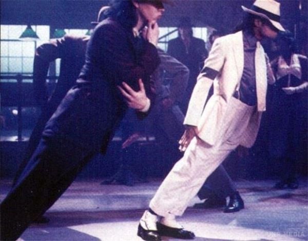 Коронний трюк Майкла Джексона здавався справжньою магією...!. Ось як він ЦЕ робив!