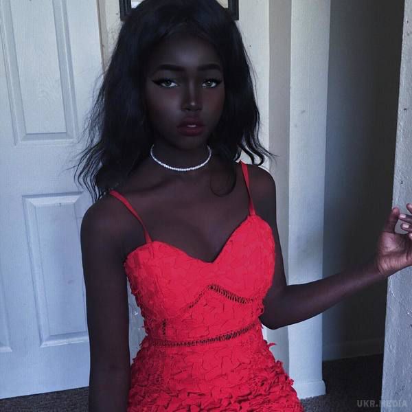 "Чорна Барбі": дівчина з незвичайною зовнішністю стала зіркою Instagram (Фото). Ця дівчина з незвичайною зовнішністю за короткий час буквально підірвала Інстаграм. 