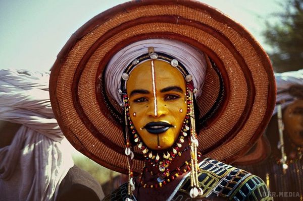 Вражаюче видовище: ярмарок наречених в Нігерії (Фото). Жіночі конкурси краси вже давно стали звичними, а от серед представників сильної половини людства такі змагання - рідкість.