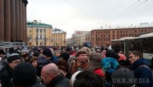 У Росії починається свій "Майдан". Опубліковано відео багатотисячної акції протесту в Санкт-Петербурзі з-за нахабної агресії РПЦ Московського патріархату й Кіріла-Гундяєва.