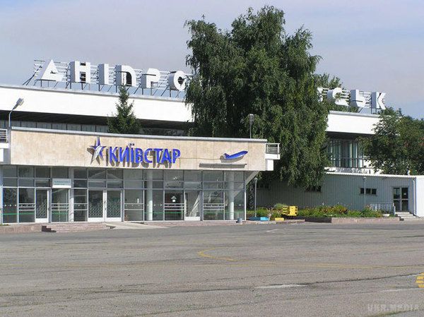 Крім Дніпра: усі аеропорти України показали зростання. Міжнародний аеропорт Дніпропетровськ звинуватили в монополії.