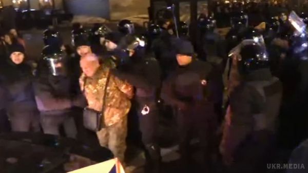 Поліція затримала одного з організаторів мітингу на Банковій.  Керівника організації ОУН Миколу Коханівського затримала поліція на Хрещатику,