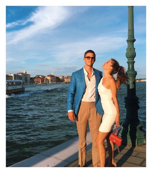 Чому Алекс Смерфіт злиться на Вікторію Боні (фото). Нещодавно шанувальники 37-річної Вікторії Боні помітили, що 31-річний Алекс Смерфіт відписався від неї в Instagram.