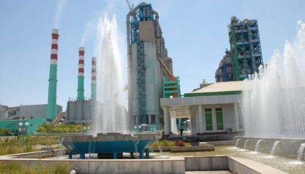 На хімічному заводі в Узбекистані стався вибух. На хімічному заводі "Ферганаазот" в узбецькому місті Фергана стався вибух.