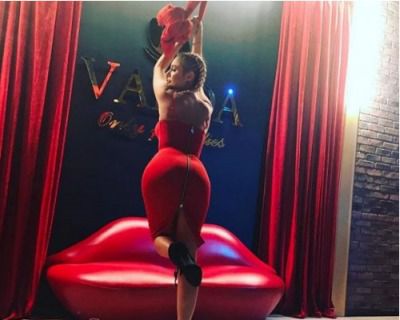 Відома актриса Наталя Рудова продемонструвала свої принади в еротичній позі. Відома актриса Наталя Рудова опублікувала в соціальній мережі Instagram нове фото, підкреслює всі принади її шикарної фігури. 