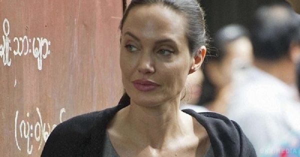Ось як виглядає Анджеліна Джолі після розлучення з Бредом Піттом. Очам своїм не вірю!