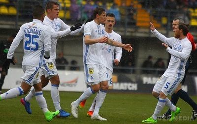 Динамо почало другу частину сезону з вольової перемоги над Зорею. Динамо обіграло Зорю в поєдинку 19-го туру чемпіонату України з футболу.