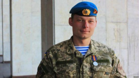Провели в останню путь кіборга, який вивісив прапор над Донецьким аеропортом. 21 лютого Герой зазнав тяжкого поранення в голову у боях біля Водяного. 