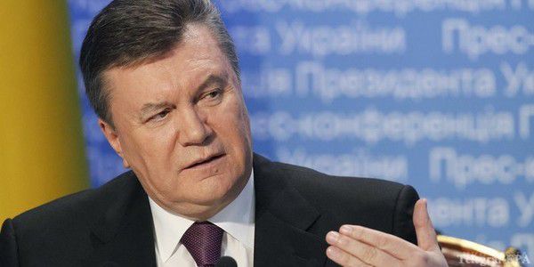 Янукович в інтерв'ю заявив, що розлучився з дружиною. Екс-президент України Віктор Янукович дав інтерв'ю німецькому виданню Der Spiegel в своєму офісі в Москві і дав відповіді на запитання щодо подій 2013 року.