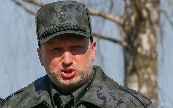 Україні достатньо місяця, щоб звільнити Донбас, - Турчинов. Українським військам знадобиться лише місяць, щоб звільнити окуповані території на сході України, однак такі заходи є ризикованими, адже невідомо, як у цій ситуації буде поводитися Росія