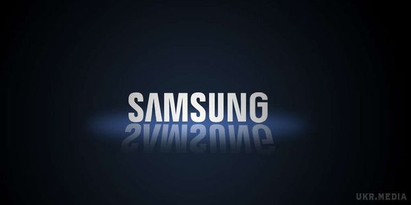 Людиноподібного робота запатентувала компанія Samsung. Компанія Samsung подала кілька заявок в патентне відомство Сполучених Штатів.
