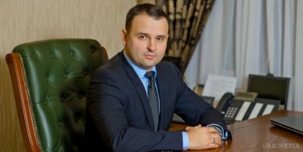 Глава внутрішньої безпеки ДФС заявив про відставку. За словами Юрія Шеремета, такі заходи необхідні, щоб забезпечити об'єктивність слідства щодо Романа Насирова.