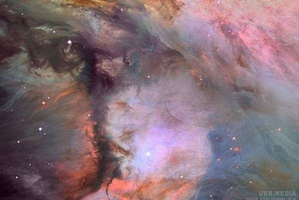 Астрономи показали, де народжуються зірки. NASA показало красу хмари Оріона, в якому народжуються зірки.