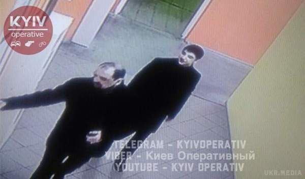 У Києві злодії придумали незвичайний спосіб крадіжок у супермаркетах. Грабіжники вигадали нову пастку для довірливих киян.