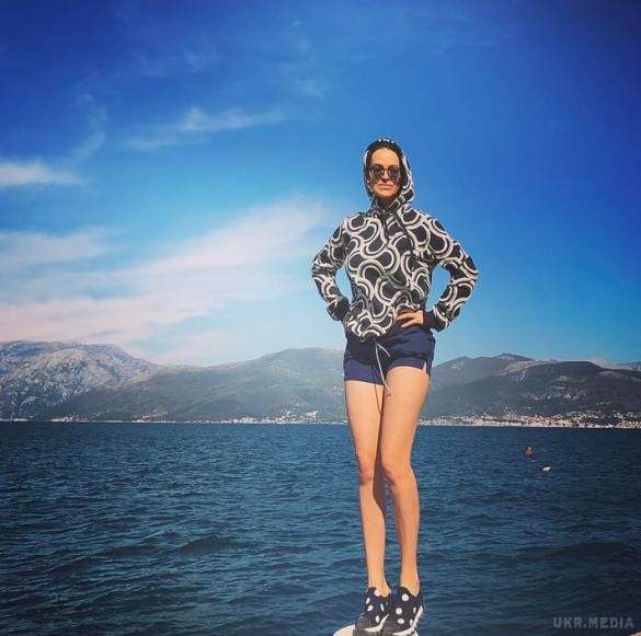Даша Астаф'єва показала стрункі ніжки в коротких шортах. Даша Астаф'єва опублікувала на своїй сторінці в Instagram кілька кадрів з відпочинку. 