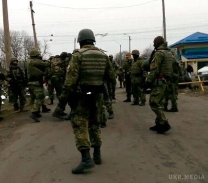 З'явилося перше відео розгону блокади Донбасу у Кривому Торці. Відповідне ролики на YouTube опублікувала Юліана Коптеева.