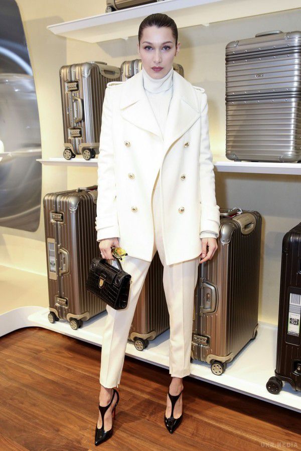Образ дня: Белла Хадід в пальто Dior на вечірці в рамках паризького Тижня моди. 6 березня в рамках паризького Тижня моди пройшов коктейльна вечірка Rimowa cocktail party, на яку власною персоною завітав топ-модель Белла Хадід.

 