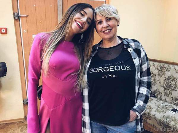 Співачка Надя Дорофєєва показала самого близької для неї людини. Співачка зворушливо привітала свою маму з днем народження в мережі.
