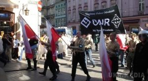 Українці в Польщі - загроза для нашої держави. Радикали і націоналісти сусідньої країни зберуться у Варшаві на антиукраїнський марш.