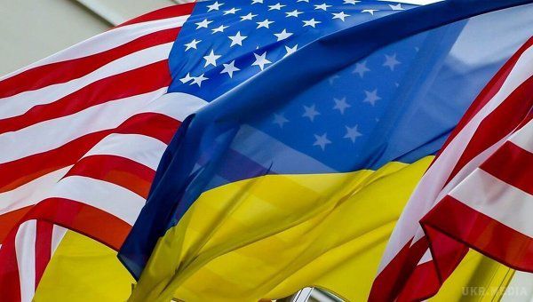 Рада попросила США надати Україні статус основного союзника поза межами НАТО. У прийнятому в середу Верховною Радою документі наголошується, що в міжнародній політиці існує успішний досвід такого партнерства - основний союзник США поза НАТО.