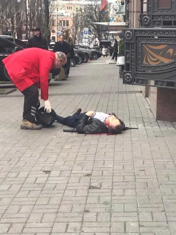 У центрі Києва розстріляли двох осіб (фото). Вбивство сталося на Пушкінській.