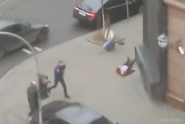 Вбивство Вороненкова: опубліковано відео, зняте з вікна. Відеозапис розміщена на YouTube.