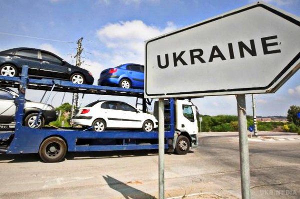 У січні імпорт легкових авто в Україну зріс на 85%. У січні 2017 року на територію України в режимі імпорту було ввезено 9,219 тисяч одиниць автотранспортної техніки на суму 130 млн доларів.