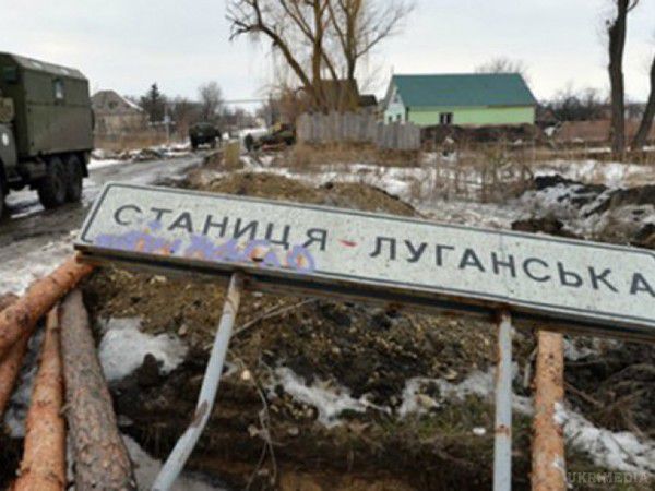 У Станиці Луганській був обстріляний автомобіль "швидкої допомоги". У напрямку смт Станиця Луганська відкривався вогонь зі стрілецької зброї.