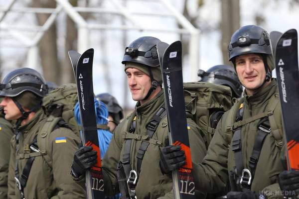 У Нацгвардії з'явилася гірничо-патрульна рота на лижах. Національної гвардії створили гірничо-патрульну роту, підрозділ буде базуватися на Івано-Франківщині