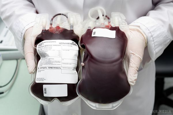 Вчені відкрили спосіб виробництва крові в необмежених кількостях. Британські вчені відкрили технологію, яка дозволяє робити клітини крові «безсмертними» і синтезувати кров в необмежених кількостях.