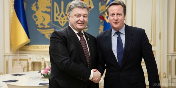 Про що говорили Порошенко та екс-прем'єр Британії. Петро Порошенко обговорив з екс-прем'єром Британії питання протидії російській агресії.