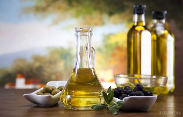 Оливкова олія захищає печінку. Оливкова олія першого віджиму здатна захистити печінку від окислювального стресу.