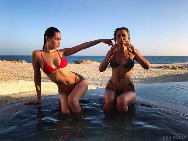 Белла Хадід не перестає ділитися сексуальними знімками з жаркого куточка світу.(фото). Американська модель Белла Хадід вирушила до Мексики на день народження подруги. 