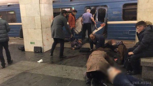 Вибухи в метро Петербурга: всі подробиці (відео). У Росії офіційно повідомили про 10 загиблих.