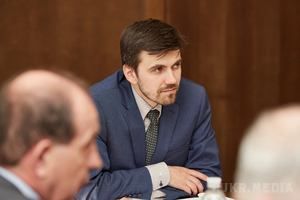 У Моз розповіли, коли медицина стане платною. Пацієнту доведеться частково оплачувати медичну допомогу через касу, частина покриє держава