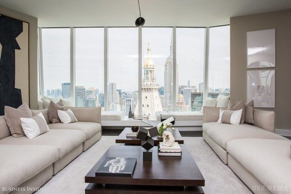 Американське видання показало, як виглядають нью-йоркські апартаменти за 20 млн доларів (фото). З вікон апартаментів відкривається мальовничий вид на Нью-Йорк.