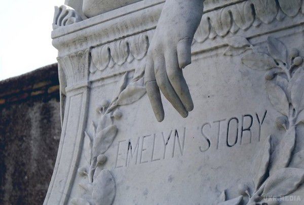 Трагічна краса, яка застигла в камені... Цей пам*ятник на римському кладовищі відомий у всьому світі.... його історія змушує здригнутися!