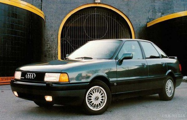 "Бандитські тачки": автомобілі, які були популярні в "лихі 90-е" (Фото). На початку 90-х років ХХ століття на дорогах стали все частіше з'являтися іномарки.