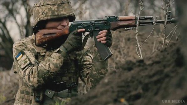  Військове телебачення показало нестандартне відео про українських морпіхів. Мужні і суворі воїни в звичайному житті є звичайними молодими людьми з гарним почуттям гумору і вірою в перемогу.