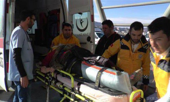 У Туреччині впала повітряна куля з туристами. Загинула людина, ще 20 поранені