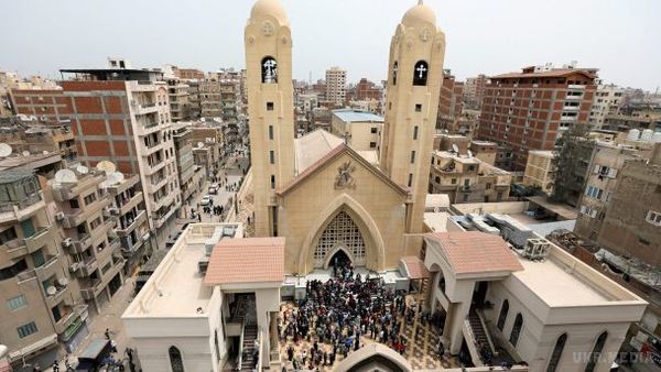 За теракти у церквах Єгипту взяла на себе відповідальність ІДІЛ. Терористичне організація ІДІЛ взяла на себе відповідальність за напади на церкви в Єгипті